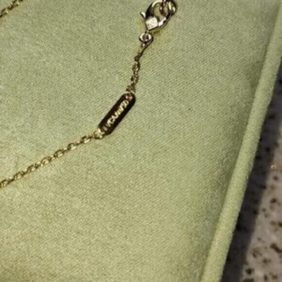 Van Cleef & Arpels Gold Pendant Necklace